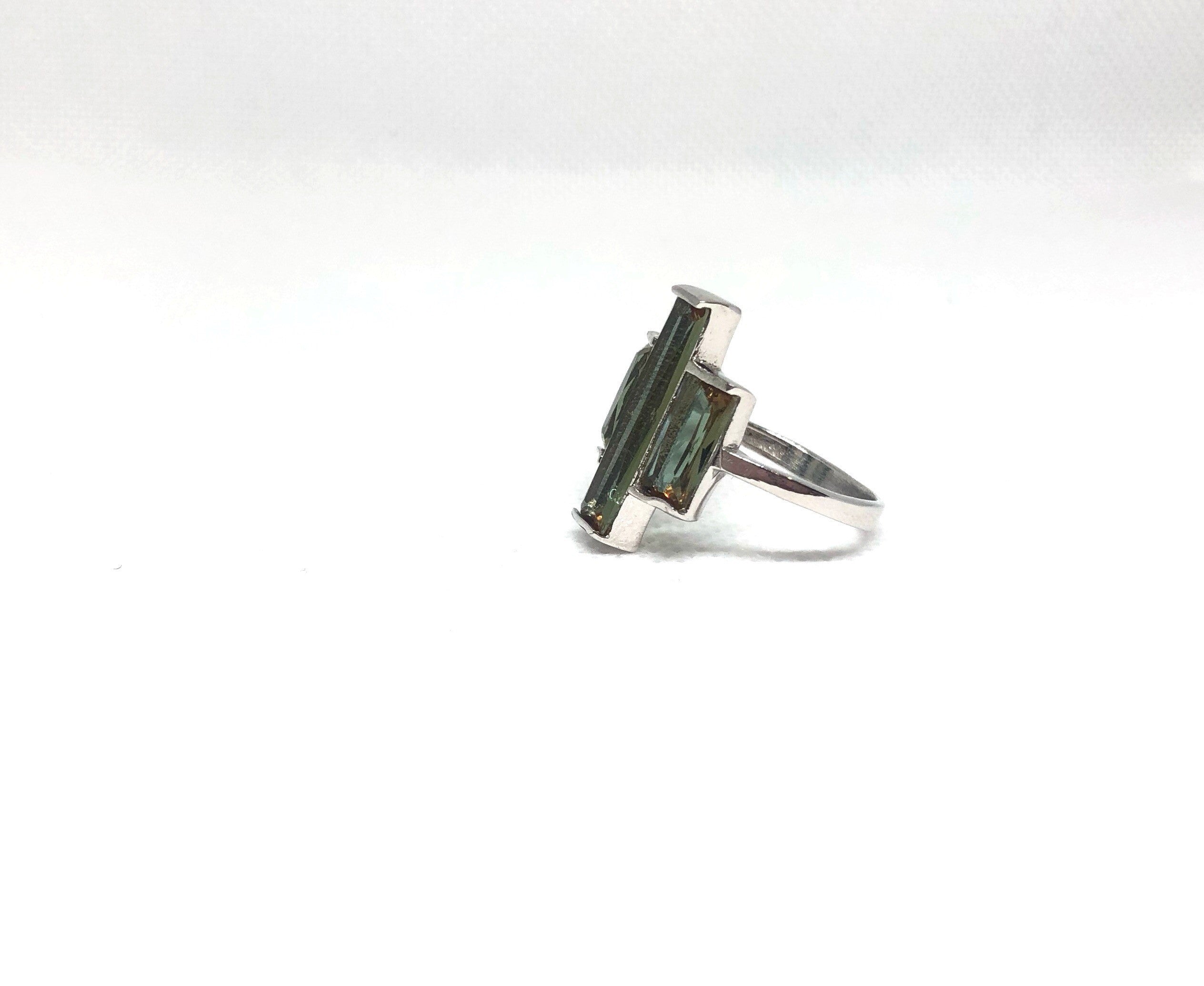 Three Stone Rectangular Turkish Ring