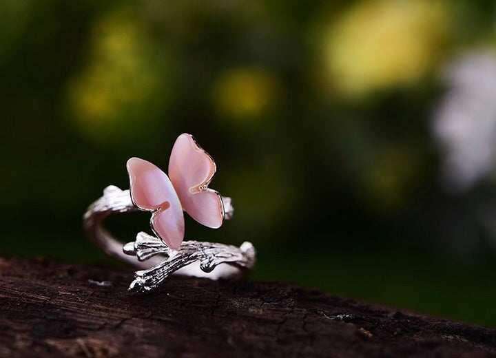 Butterfly ring