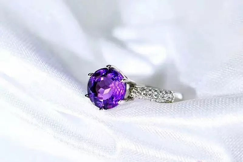 Amethyst Circle Ring