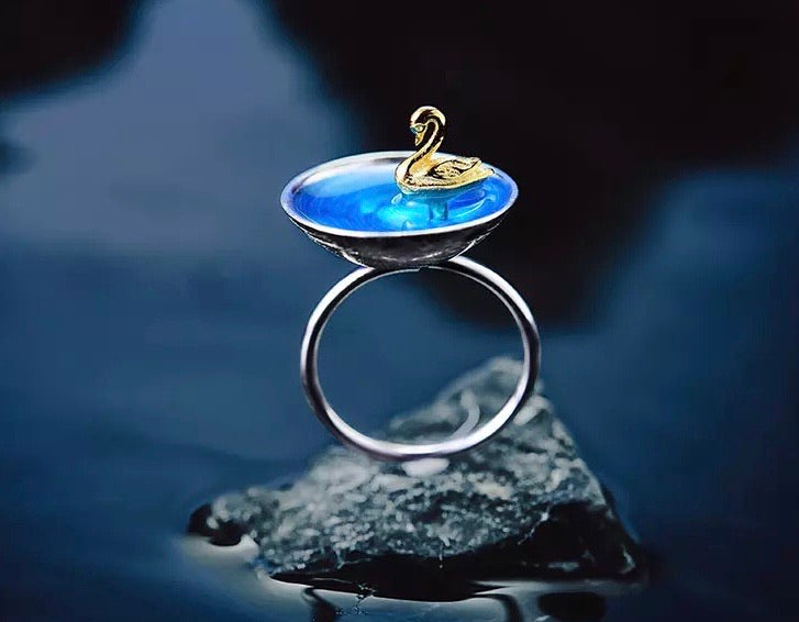 Swan Ring