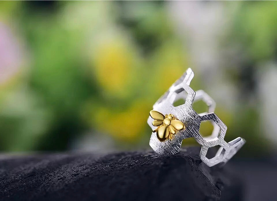 Honey Bee Ring